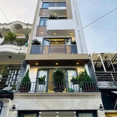 Siêu hiếm, bán nhà Hoàng Hoa Thám, ô tô vào nhà, thang máy, chỉ 21 tỷ