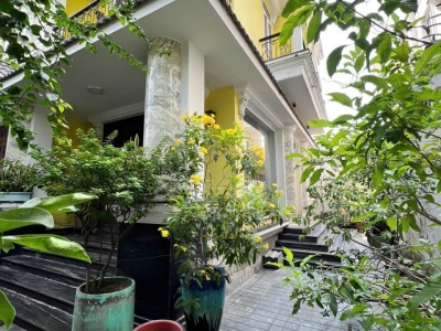 Biệt Thự Hẻm 235/50/7/20 Đường Trục, Phường 13, Bình Thạnh, Hẻm 12m thông, 15x16m, Cn 240 m2, trệt 3 lầu, ST, 5PN, 7WC, PT, Phòng Gym, Nội thất, 33 tỷ TL