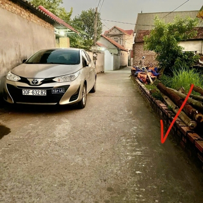 Bán gấp mảnh đất thôn Thanh Trí, Minh Phú, Sóc Sơn. Gần chợ, đường rộng oto đỗ