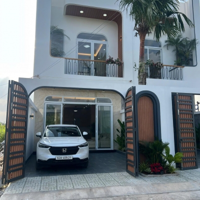 Nhà mặt tiền đường nhựa tại Phước Vân Cần Đước Long An giáp ranh Bình Chánh - 2,750 tỷ