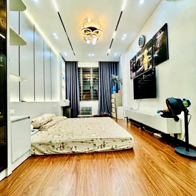 kim mã DT 25m x4 tầng 7,9 tỷ full nội thất 50m ra mặt phố,ngõ thông