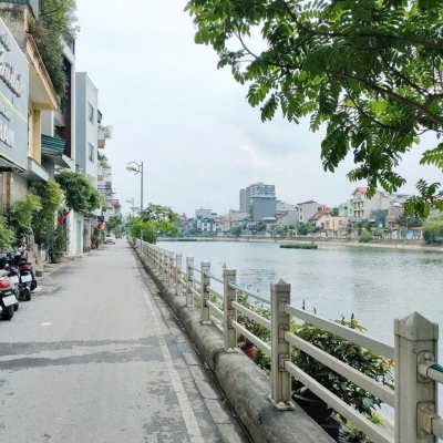 VIP HOT-  BÁN ĐẤT MẶT HỒ NGỌC LÂM - LONG BIÊN - HN