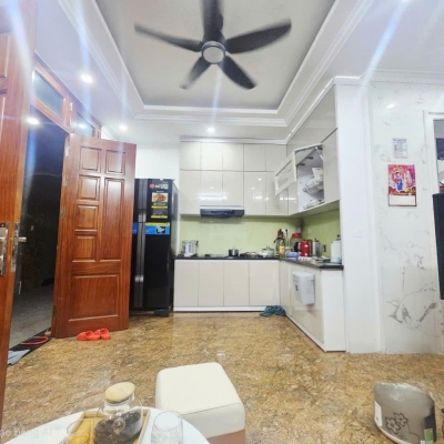 NHÀ LÔ GÓC – NGÕ Ô TÔ TẢI – CÁCH PHỐ HOÀNG HOA THÁM HƠN 20M
Căn nhà hiếm trong khu Ba Đình, vị trí cực đẹp – ở sướng, đi lại thuận tiện, có thể kết hợp kinh doanh.