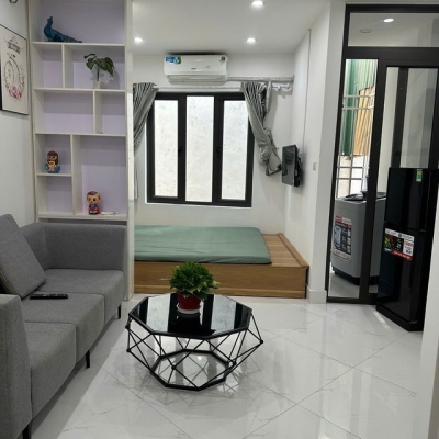 Bán nhà phố Nguyễn Trãi, 40m2, 5 tầng, 3 phòng ngủ, nội thất long lanh, chỉ 6,2 tỷ