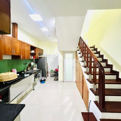 Bán nhà Khương Trung, ô tô đỗ cửa, thang máy, DT 48m2. 7,8 tỷ