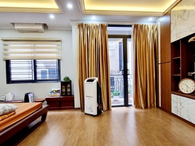 Bán nhà trương định 5 tầng long lanh dân xây ở ngay cách 1 nhà ra phố hoàng mai