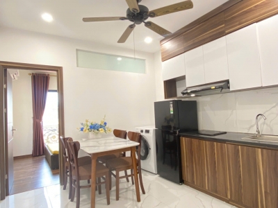 Cho thuê 1pk 1pn Full đồ cực đẹp thoáng ban công tại 98 Thái Hà, Đống Đa