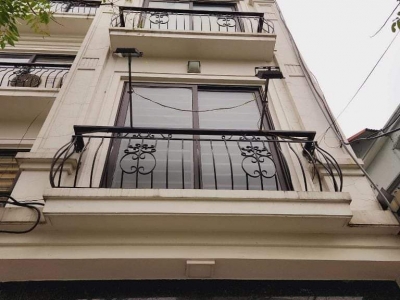 NHÀ ĐẸP ĐÔNG NGẠC - DT33M2 - 5 TẦNG - GIÁ 5,7 TỶ - NGÕ THÔNG THOÁNG