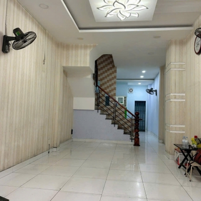Nhà 4 tầng ngay chợ Rạch Ông P2 Q8 , Giá : 12 Tỷ (TL)