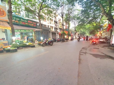 BÁN NHÀ   NGUYỄN KHUYẾN  70 m - 5 Tầng  Chỉ nhỉnh 18 Tỷ -  E. Khoa 0904266501