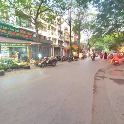 BÁN NHÀ   NGUYỄN KHUYẾN  70 m - 5 Tầng  Chỉ nhỉnh 18 Tỷ -  E. Khoa 0904266501