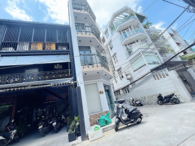 CHÍNH CHỦ BÁN CHDV SIÊU ĐẸP - GÓC 2 MẶT TIỀN HXH THÔNG Đ. TÔN THẤT TÙNG, QUẬN 1 - DÒNG TIỀN ĐỀU * Liên hệ GIANG GIANG: 093.86.76.685