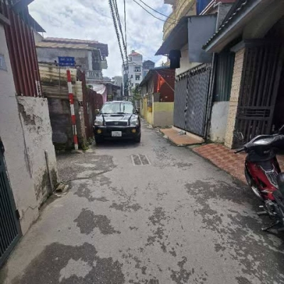 MẢNH ĐÂT VÀNG - NGÕ THÔNG KINH DOANH - Ô TÔ 7 CHỖ QUA NHÀ - NHÀ ĐỦ CÔNG NĂNG CHỈ VIỆC Ở - XÂY CCMN HẾT Ý.