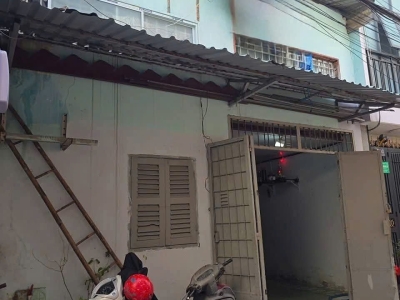 Nhà hẻm 737/114/1 Lạc Long Quân, Phường 10, Tân Bình, Hẻm 3,3m, 5,85x7,45m, Cn 39,7 m2, trệt 1 lầu, 4,9 tỷ TL