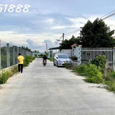 Nhà vườn dừa cây ăn trái với gara nhà kho và 2 mặt tiền