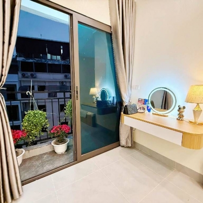 Hiếm- Bán nhà đẹp Nguyễn Sơn- Gần Ô tô- Sát phố- Dân xây- 60m 5 tầng thang máy- full NT- nhỉnh 13 tỷ(TL)