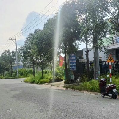 Cô chú cần ra nhanh lô đất ngay khu dân cư Mỹ Phước diện tích 100m2 giá 1 tỷ4