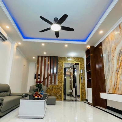 CC bá.n nhà Phạm Văn Đồng 37m thang máy- kinh doanh - ở sướng 9.35 tỷ