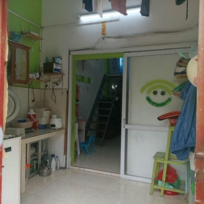 Nhà C4 Gần chợ Lô góc Vĩnh Quỳnh DT35m chưa đến 3 tỷ