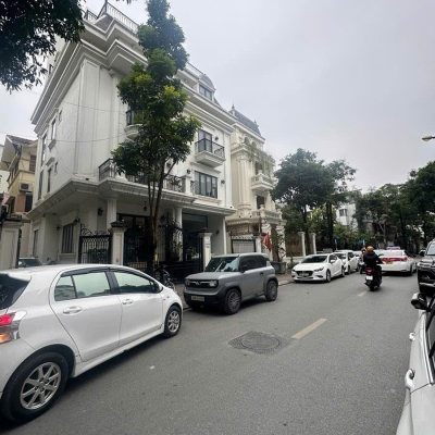 BÁN  BIỆT THỰ SIÊU VIP -MẶT PHỐ XUÂN THUỶ - 190 M2 x 4T - MẶT TIỀN 14M - KINH DOANH ĐỈNH - VIEW TRƯỜNG HỌC - GẦN CÔNG VIÊN