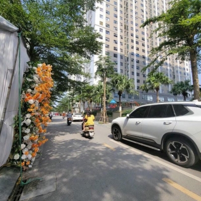 Bán nhà ngay Trung Tâm Thương Mại Văn Đển Tứ Hiệp Thanh Trì, 30m2, 3,85 tỷ,