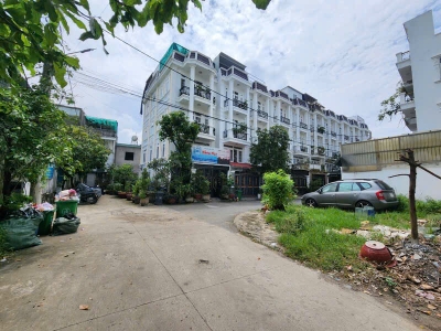 ????BÁN ĐẤT THỔ CƯ HXH NGANG 10m THẠNH LỘC 31 Q.12- DT 100m2 (10x10) chỉ hơn 7tỷ????

☘️Diện tích ngang khủng 10m dài 10m vuông vức
☘️Hiện trangk đất trống DT đẹp cho khách xây siu phẩm
????Hẻm xe hơi 7m gần MT Thạnh Lộc 31, Gần Thạnh Lộc 19, Ngã Tư Ga
