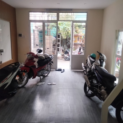 ♪ Nhà gần MT Lê Lai, Trung Tâm hành Chính, 28m2, 2 tầng, sạch sẽ, sân rộng, 1.95 tỷ
