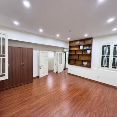 Bán nhà phố Nguyễn Công Hoan, ô tô tránh, 82m mặt tiền 5m, chỉ nhỉnh 19 tỷ