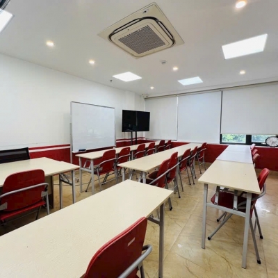 Bán tòa nhà 9 tầng mặt phố Cầu Giấy, 80m2, MT 4.9m, thang máy, giá 46.8 tỷ