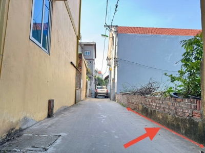 Bán đất thôn Chi Đông 2, xã Quang Minh. Đất vuông vắn, oto đỗ. Thoáng 2 mặt trước – sau