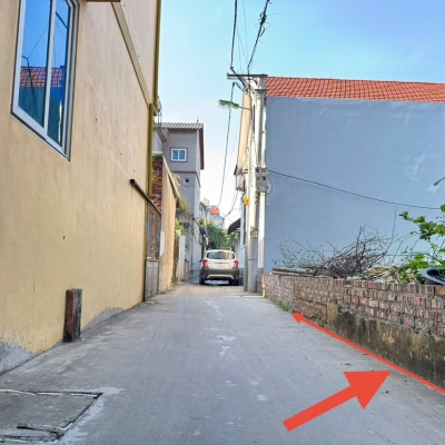 Bán đất thôn Chi Đông 2, xã Quang Minh. Đất vuông vắn, oto đỗ. Thoáng 2 mặt trước – sau