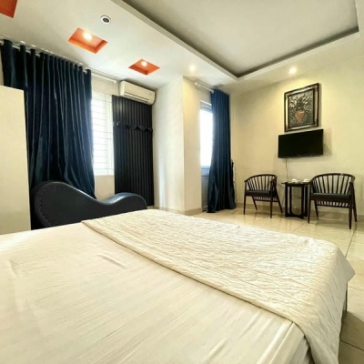 Bán nhà Lý Quốc Sư, 20m2 x 5 tầng, mặt tiền 4m, 13.3 tỷ, kinh doanh homestay 25tr/tháng
