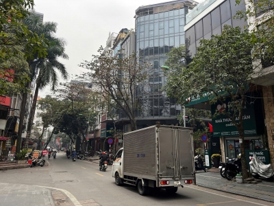 “Kinh doanh đỉnh”, bán nhà Liễu Giai Văn Cao, ô tô tránh, mặt tiền 5m, chỉ 30 tỷ