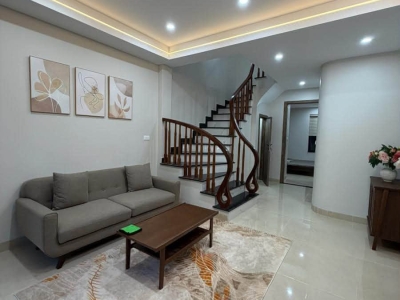 Bán nhà mặt phố Đại Cồ Việt, 85m2, 4 tầng, nhỉnh 49 tỉ, ô tô ngủ trong nhà, vỉa hè rộng, đẳng cấp