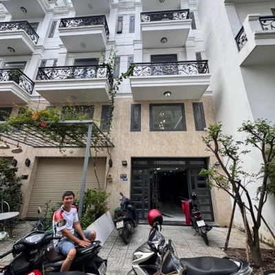 ĐƯỜNG 12M, NHÀ ĐẸP 4 LẦU RẤT ĐẸP FULL NỘI THẤT XỊN XÒ, VỊ TRÍ ĐẸP