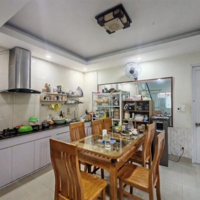 # Góc kiệt 3m thẳng thông 30m ra MT Nguyễn Tri Phương, 70m2, 5.x tỷ