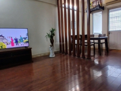 Chính chủ bán Chung cư căn góc 76 M2 - Nôi thất gồm 3 điêu hòa, Quạt, Máy giặt - KĐT Việt Hưng