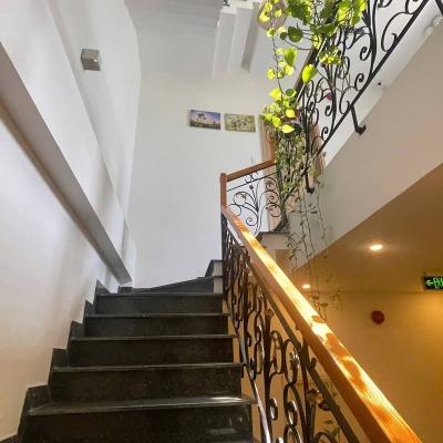 BÁN NHANH TOÀ CĂN HỘ 5 TẦNG SÁT CẦU TÌNH YẺU