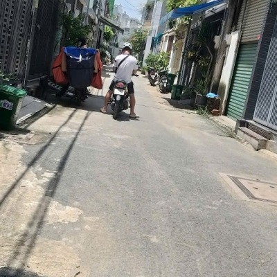 Nhà đẹp, thiết kế hiện đại, đúc thật 4 tầng, nằm trong khu dân cư hiện hữu, hẻm xe tải chạy vi vu, an ninh cực cao!