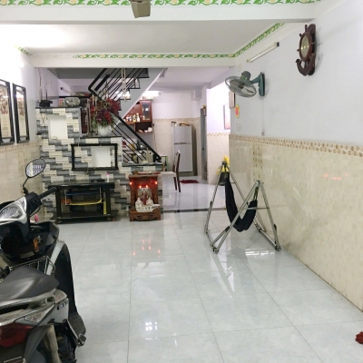 Nhà 2 tầng nở hậu ôtô đậu cách nhà 5m đường nội bộ P4Q8. Giá 6,8 tỷ TL