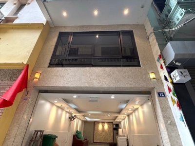 Bán nhà đẹp Ngô Gia Tự- Phân Lô-Kinh Oanh- Oto 75m 5 tầng- thang máy- nhỉnh 12 tỷ(TL)