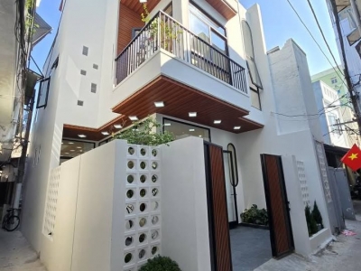 ► Góc Kiệt thăng 50m ra Lý Tự Trọng, 80m2, 3 tầng đúc, hiện đại thoáng, 5.1 tỷ