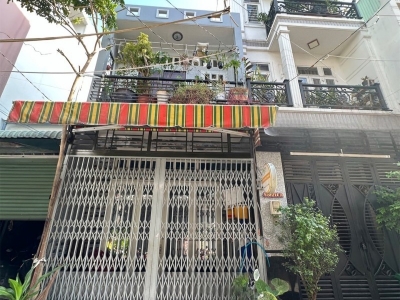 Bán nhà mặt phố Lê Văn Quới, Bình Tân. DT 4x12m, 2 tầng, 2PN. Sổ hồng, giá 4.6 tỷ. LH: 0909898125