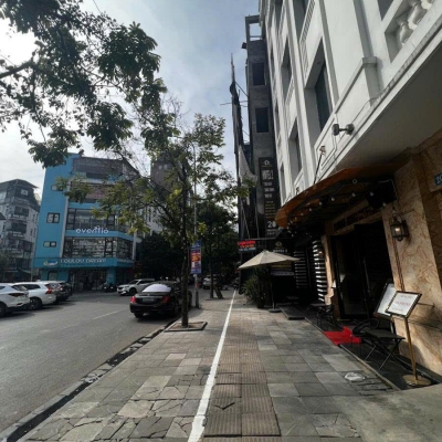 BÁN NHÀ MẶT PHỐ TT CẦU GIẤY 140M2 x 3T, MT 10,5M - ĐẦU TƯ