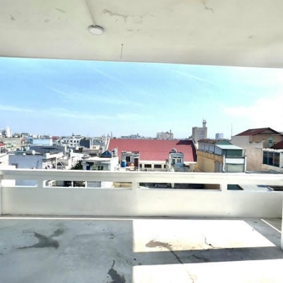 Đang trống căn hộ 1PN sân thượng siêu to khổng lồ cho thuê giá 5tr