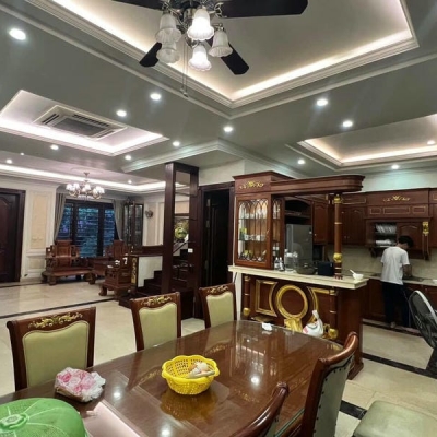 Mặt phố Bà Triệu, Hai Bà Trưng xây 7 tầng, DT 169m2, vỉa hè đá bóng, gần Nguyễn Du
