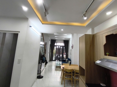 ♪ Nhà kiệt 3m Phạm Văn Nghị, 3 tầng đúc, gia chủ xây ở, gọn gàng hợp lý, 4 tỷ nhỉnh