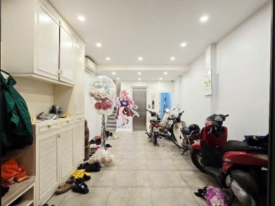 Cổ Linh - Đối diện Aeon Mall - Ô tô vào nhà - 7 tầng thang máy - 8.7 tỷ