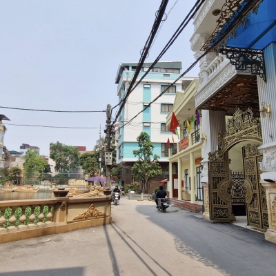 BÁN NHÀ HOÀNG QUỐC VIỆT CẦU GIẤY LÔ GÓC 3 MẶT NGÕ  NGÕ Ô TÔ THÔNG KINH DOANH THANG MÁY 21 TỶ