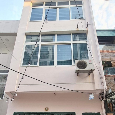 BÁN NHÀ HỌC VIÊN TÀI CHÍNH - BẮC TỪ LIÊM - DT80M2 - 4 TẦNG - GIÁ 9, TỶ -NGÕ Ô TÔ - THÔNG